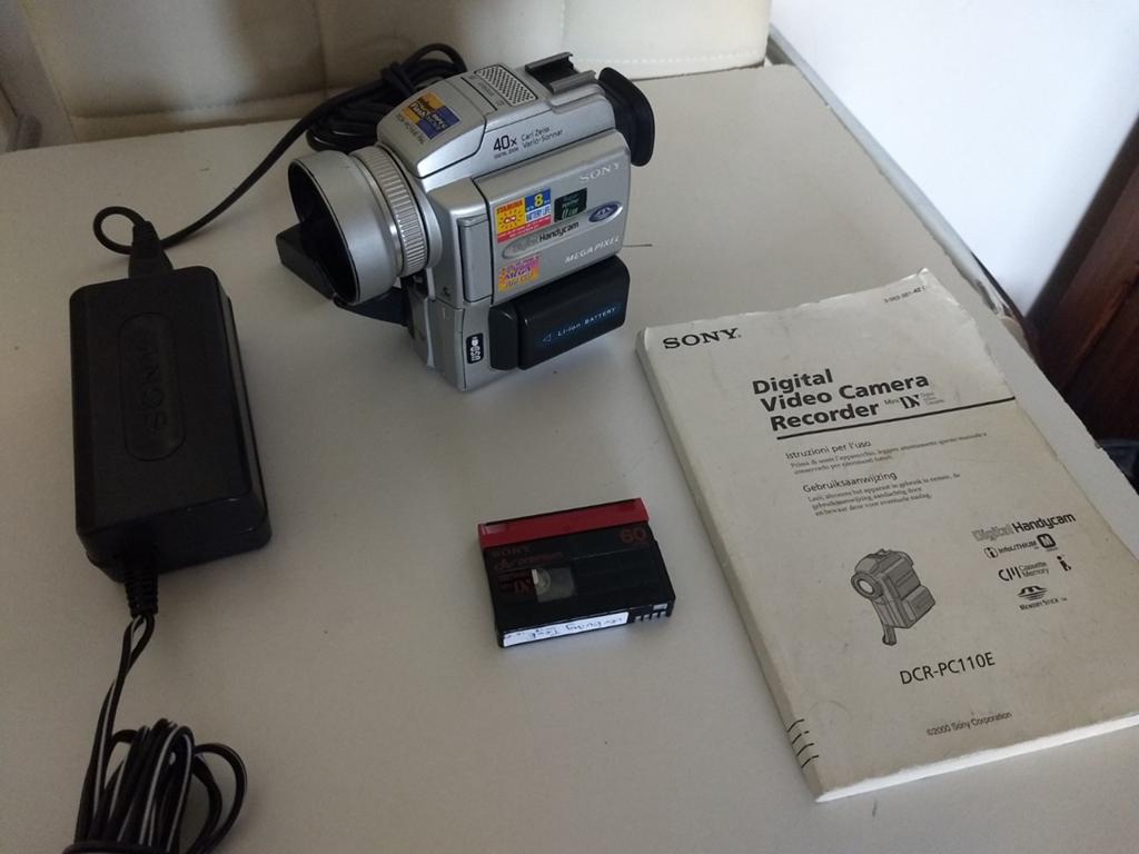 Goede Sony Digitale Videocamera met MiniDv, Ophalen, Mini dv, 20x of meer, Zo goed als nieuw