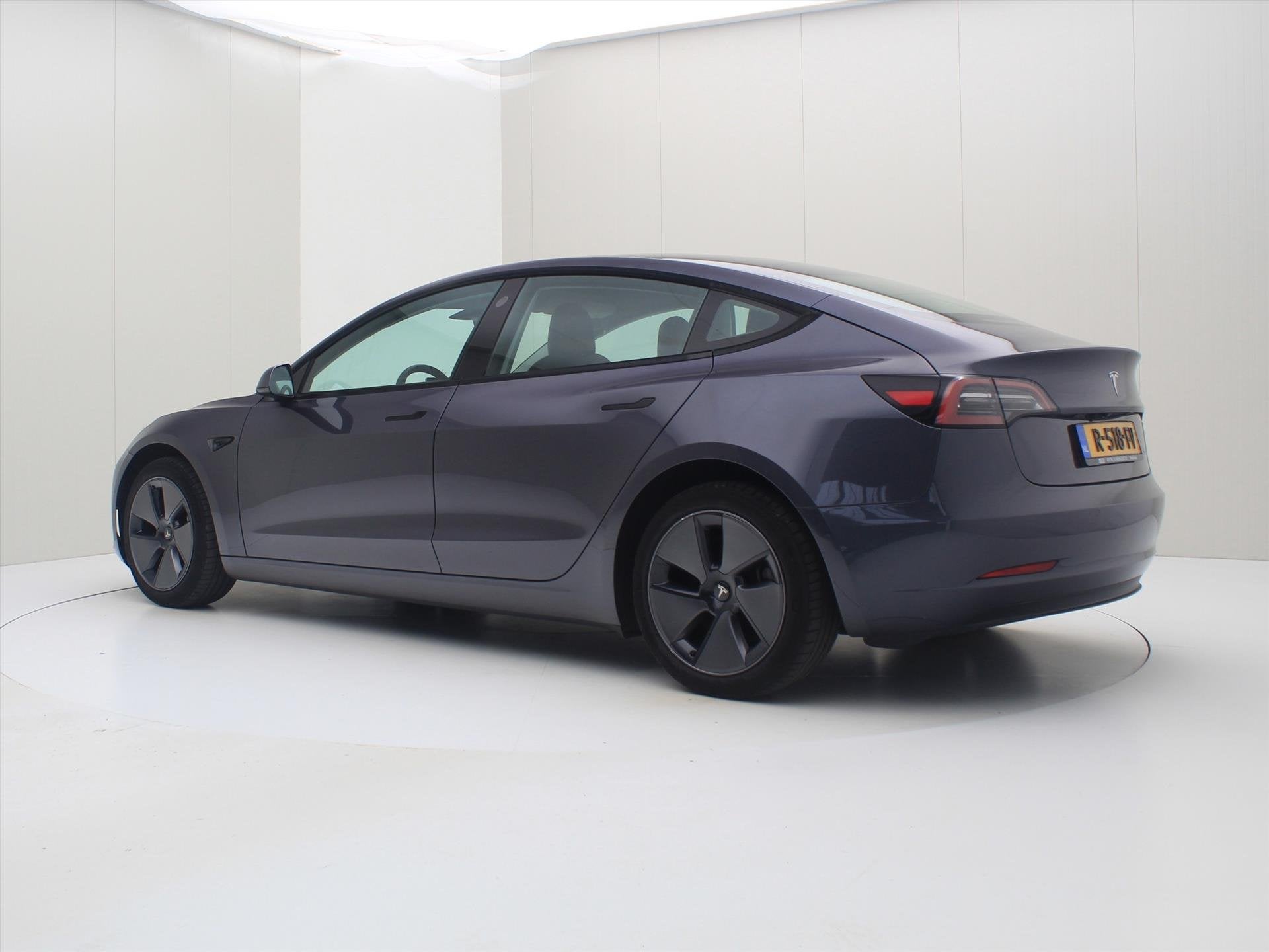 Foto 3 van Tesla Model 3 Long-Range AWD 351pk 75 kWh UPGRADE 93,3% SoH
