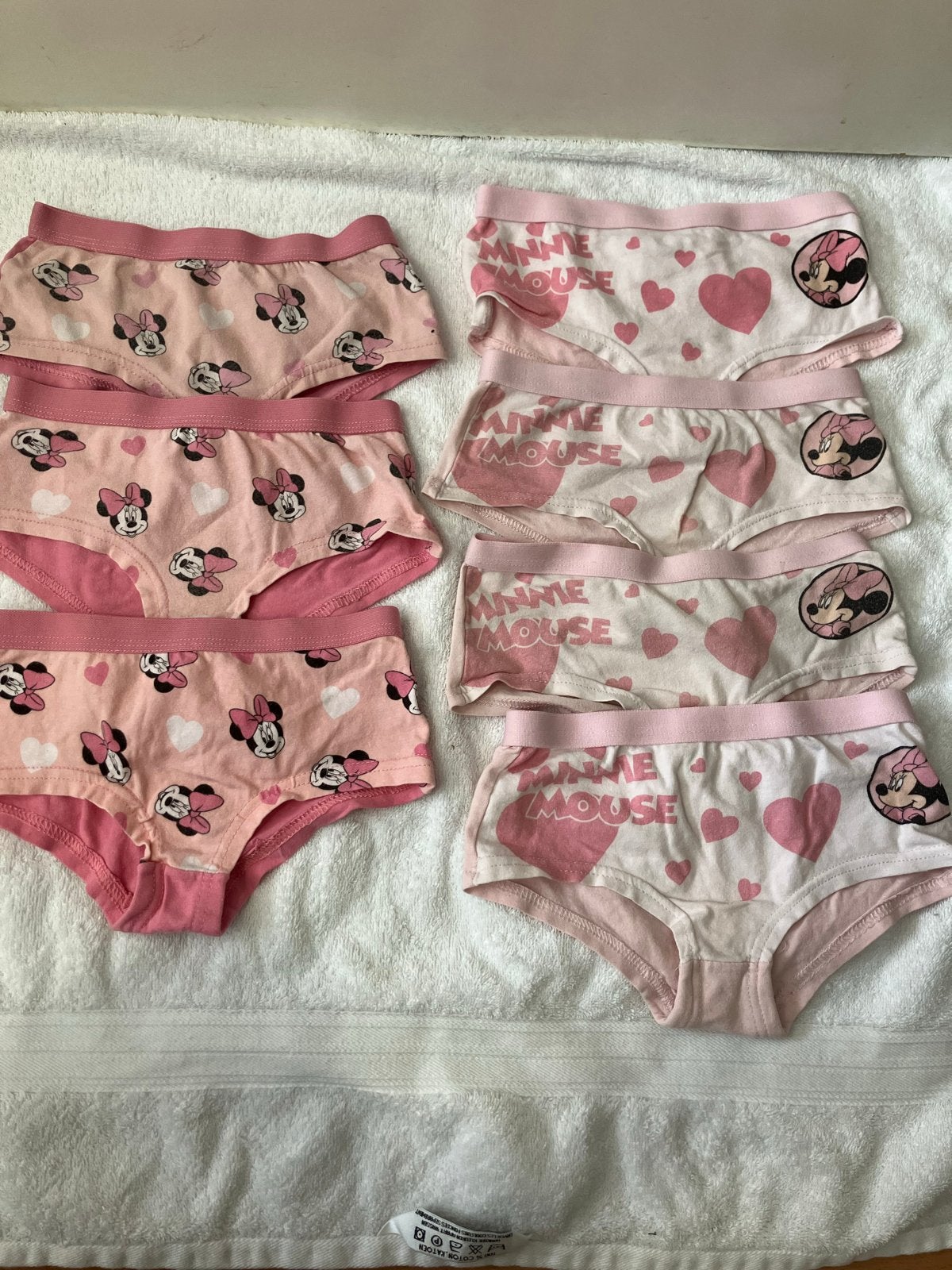 7 Minnie Mouse Disney onderbroekjes maat 122/128, Ophalen of Verzenden, Gebruikt, Meisje, Nacht- of Onderkleding