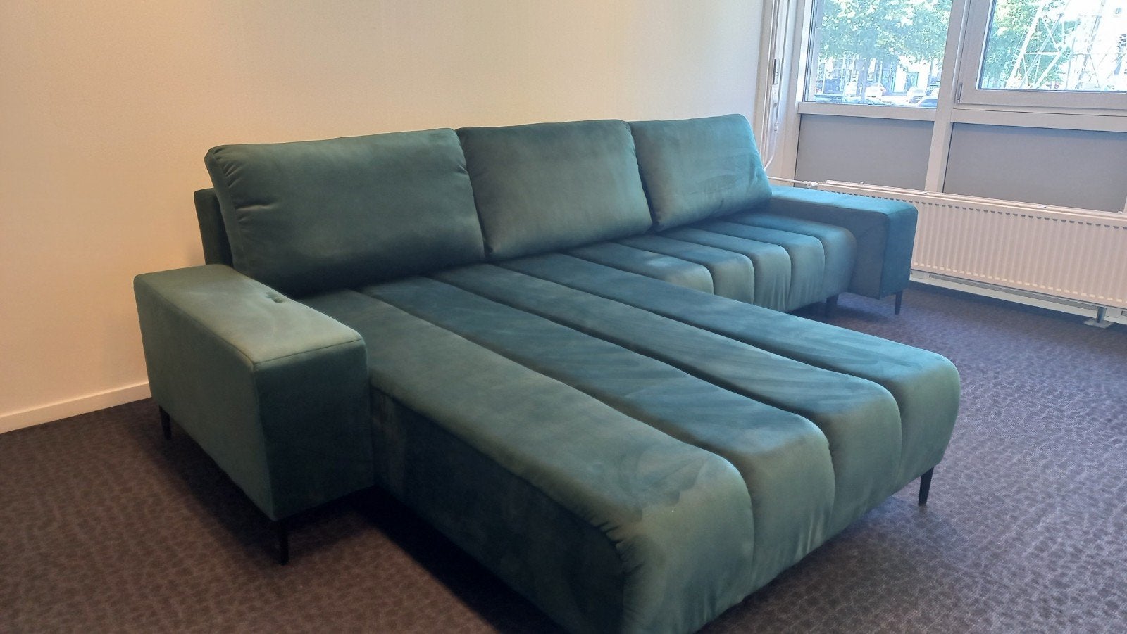Hoekbank & (grote) slaapbank in 1,fluweel,zgan sterk,comfort