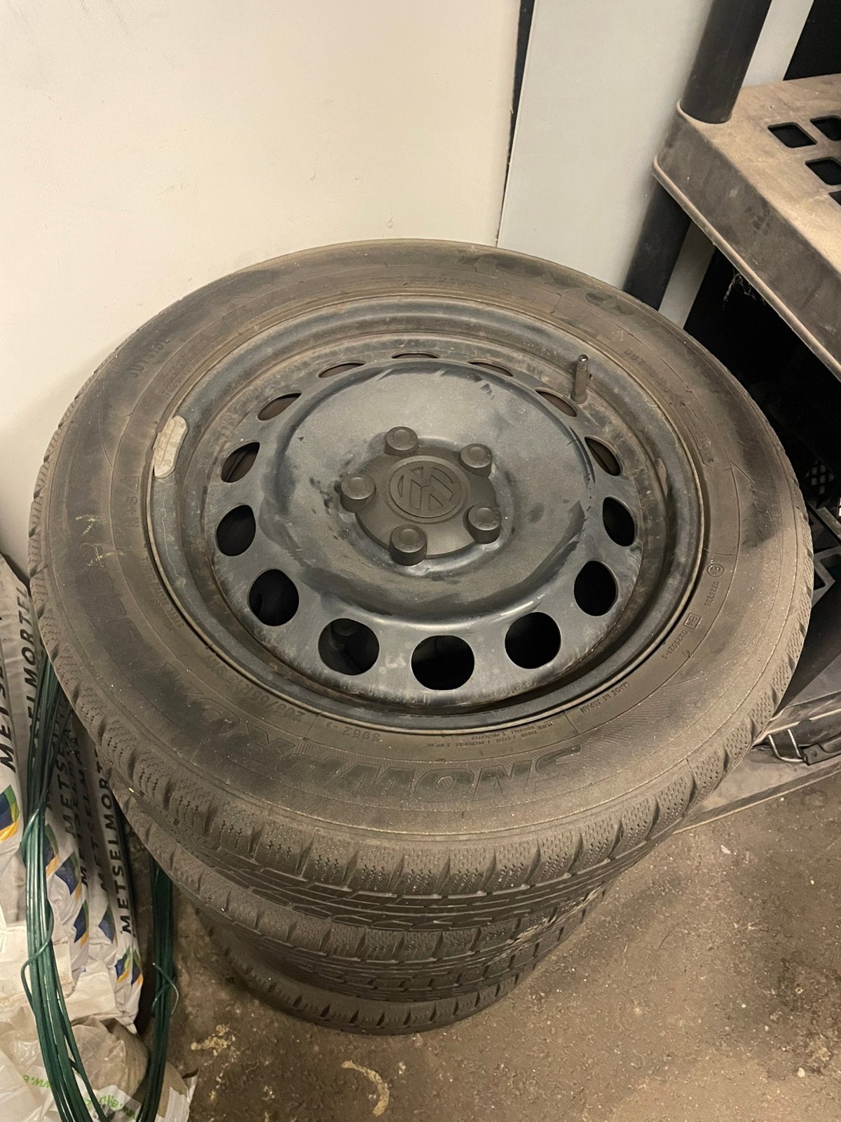 Set winterbanden met velg vw caddy, Auto diversen, Ophalen of Verzenden