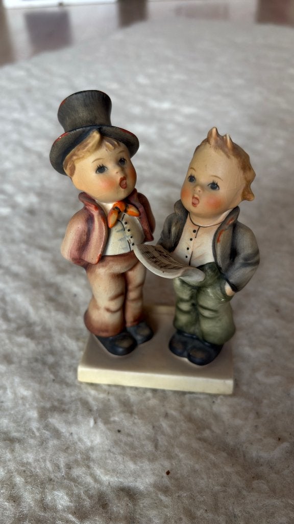 Hummel Duet nr. 130, Goebel W. Germany, porselein beeldje, Ophalen of Verzenden, Zo goed als nieuw, Hummel