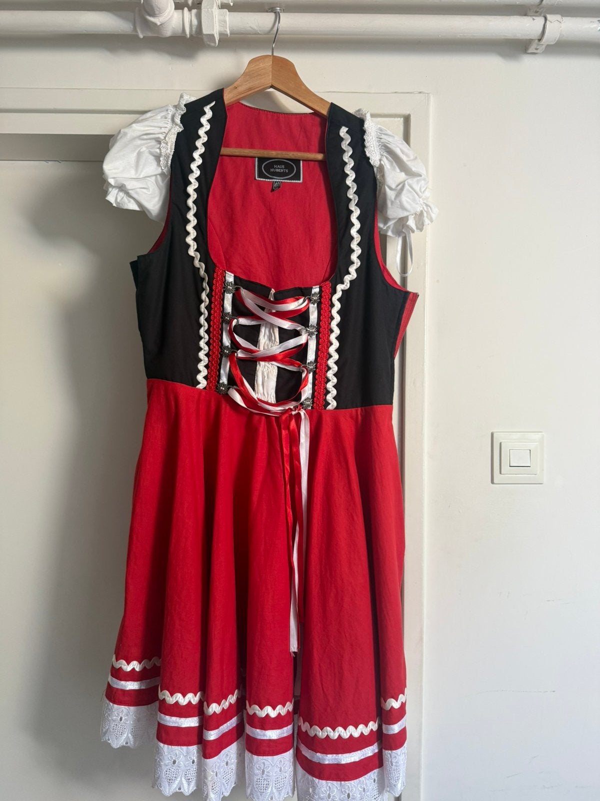 Dirndl incl blouze ZGAN €75 maat 40, Maat 38/40 (M), Ophalen of Verzenden, Kleding, Overige thema's