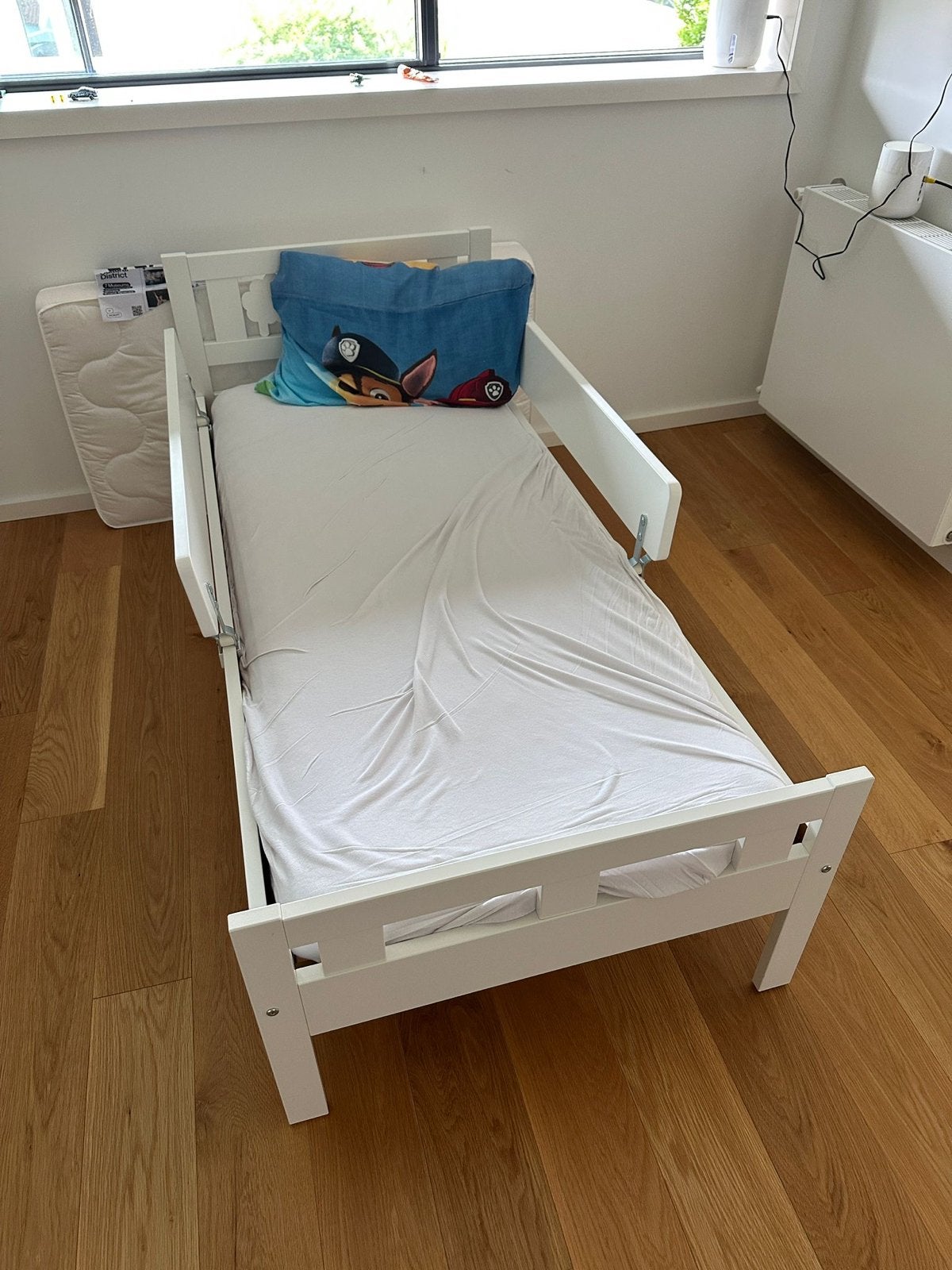 IKEA Kritterbed kinderbed met matras - z.g.a.n., Huis en Inrichting, Ophalen, Wit, 190 cm of minder, Zo goed als nieuw