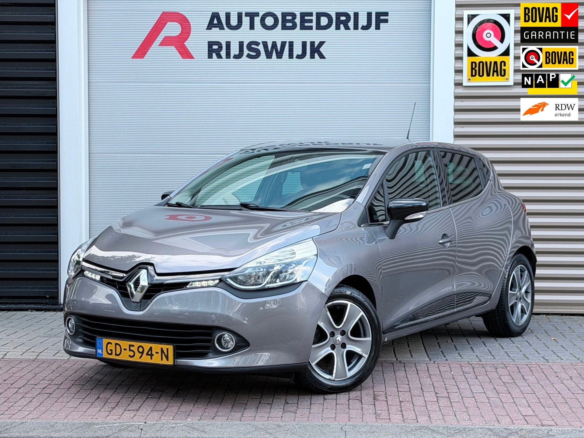 Renault Clio 0.9 TCe ECO Night&Day Navi/Airco, Auto's, Renault, Voorwielaandrijving, 540 kg, Origineel Nederlands, Handgeschakeld