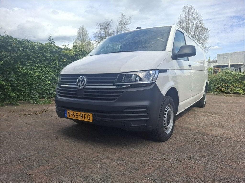 Volkswagen Transporter GB 2.0 TDI 150pk L2h1 340/2800 2021, Auto's, Stof, Zwart, 4 cilinders, Volkswagen