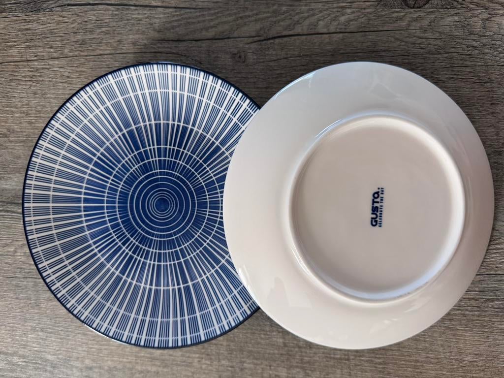 Gusta borden, Huis en Inrichting, Keuken | Servies, Verzenden, Zo goed als nieuw, Bord(en), Overige stijlen