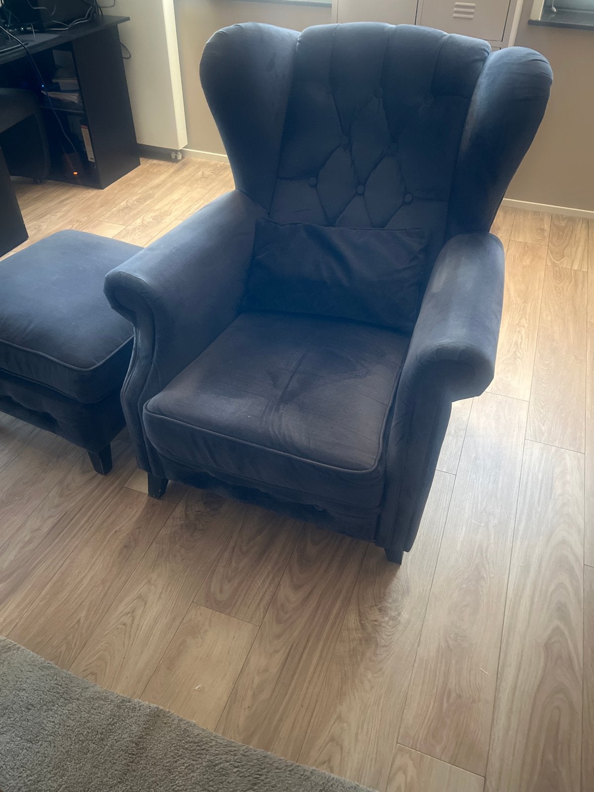 Comfortabele fauteuil met voetenbank - velours Grijs, Huis en Inrichting, Fauteuils, Ophalen, Gebruikt, Stof, 75 tot 100 cm