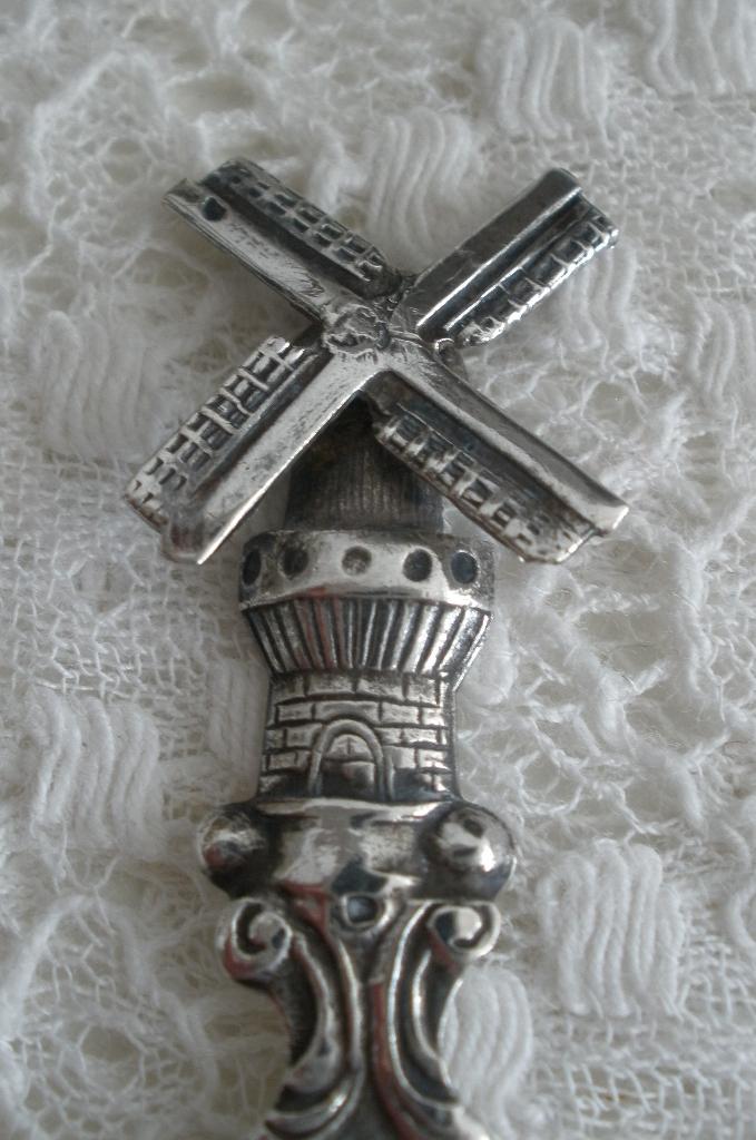 Oud Hollandse zilveren Lepeltje met molen met draaiende wiek, Antiek en Kunst, Ophalen of Verzenden, Zilver
