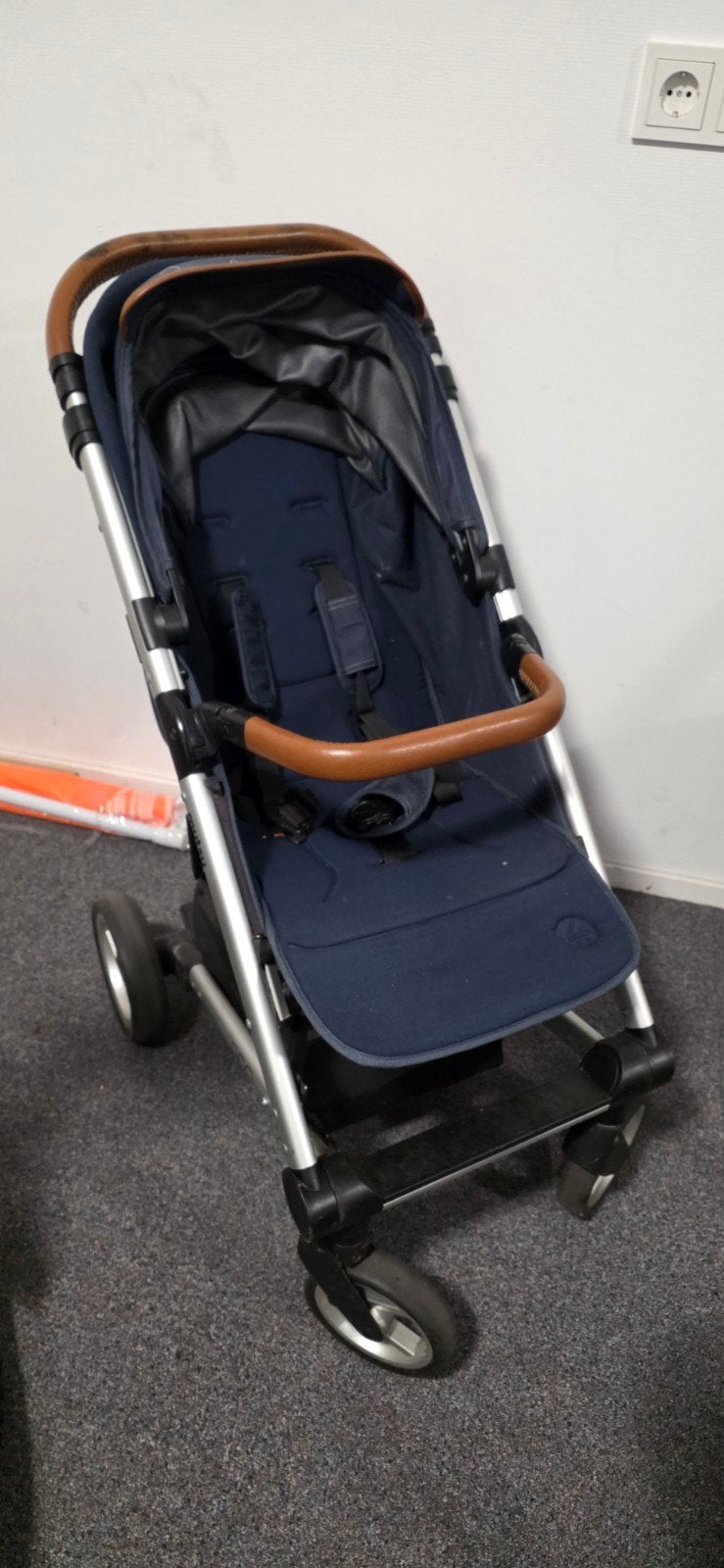 Mutsy kinderwagen - Donkerblauw met bruine accenten, Ophalen of Verzenden, Gebruikt, Kinderwagen, Mutsy