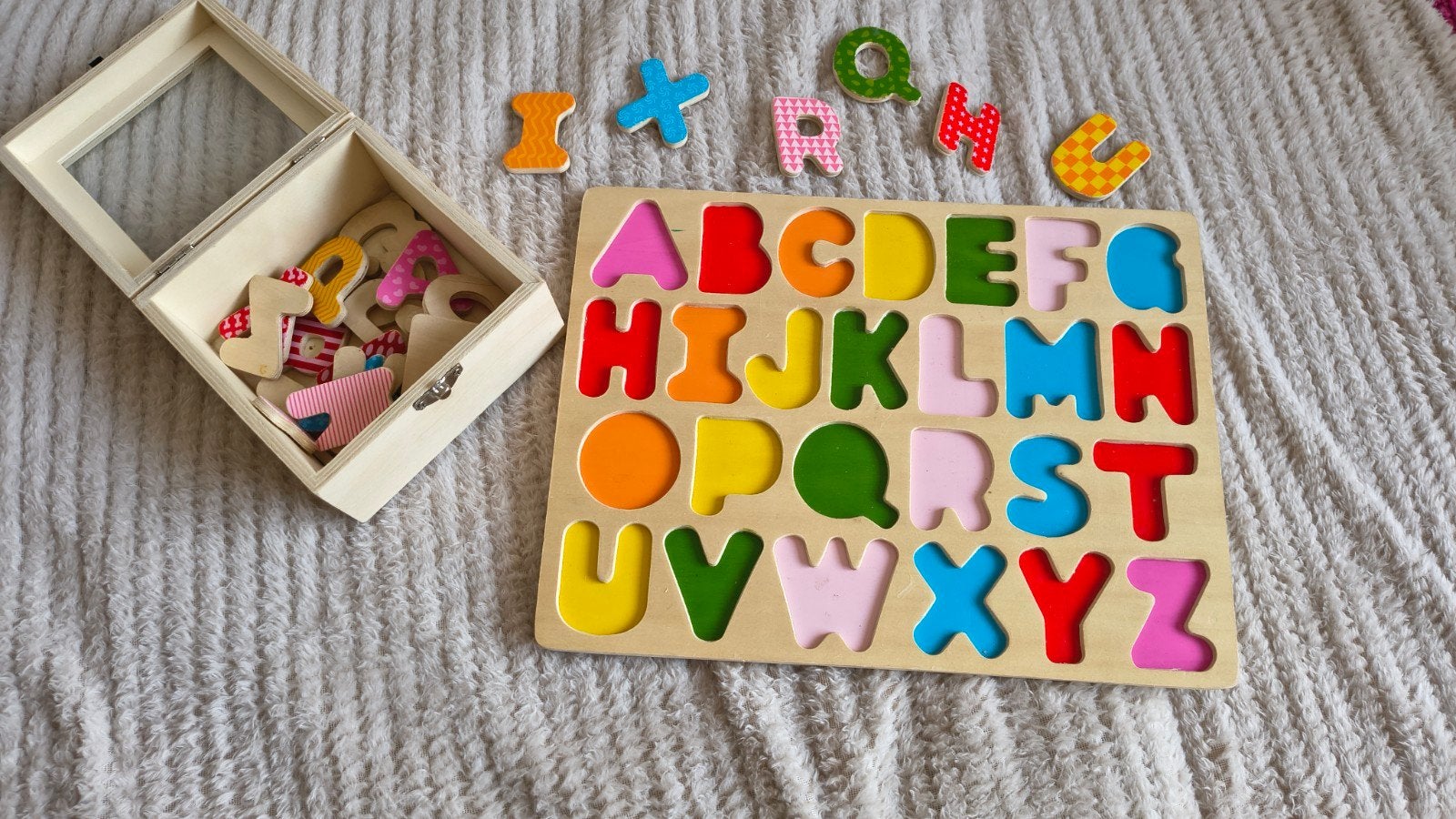 houten puzzel alfabet, Hobby en Vrije tijd, Feestartikelen, Ophalen of Verzenden, Geboorte of Huwelijk