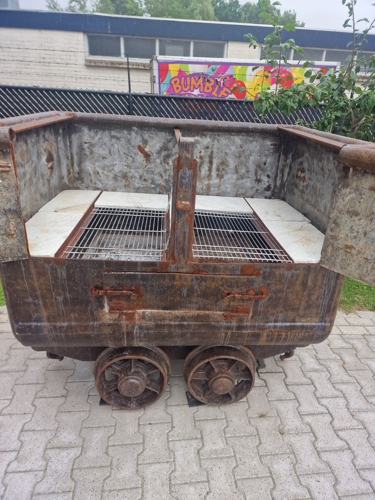 Unieke BBQ van oude kolenwagon - Industriële stijl, Ophalen, Gebruikt