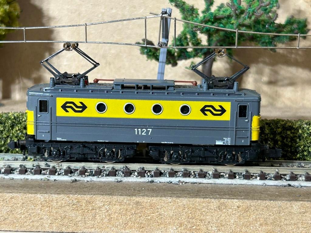 Minitrix 2069 NS 1127, Hobby en Vrije tijd, Modeltreinen | N-Spoor, Trix, Ophalen of Verzenden, Zo goed als nieuw, Analoog