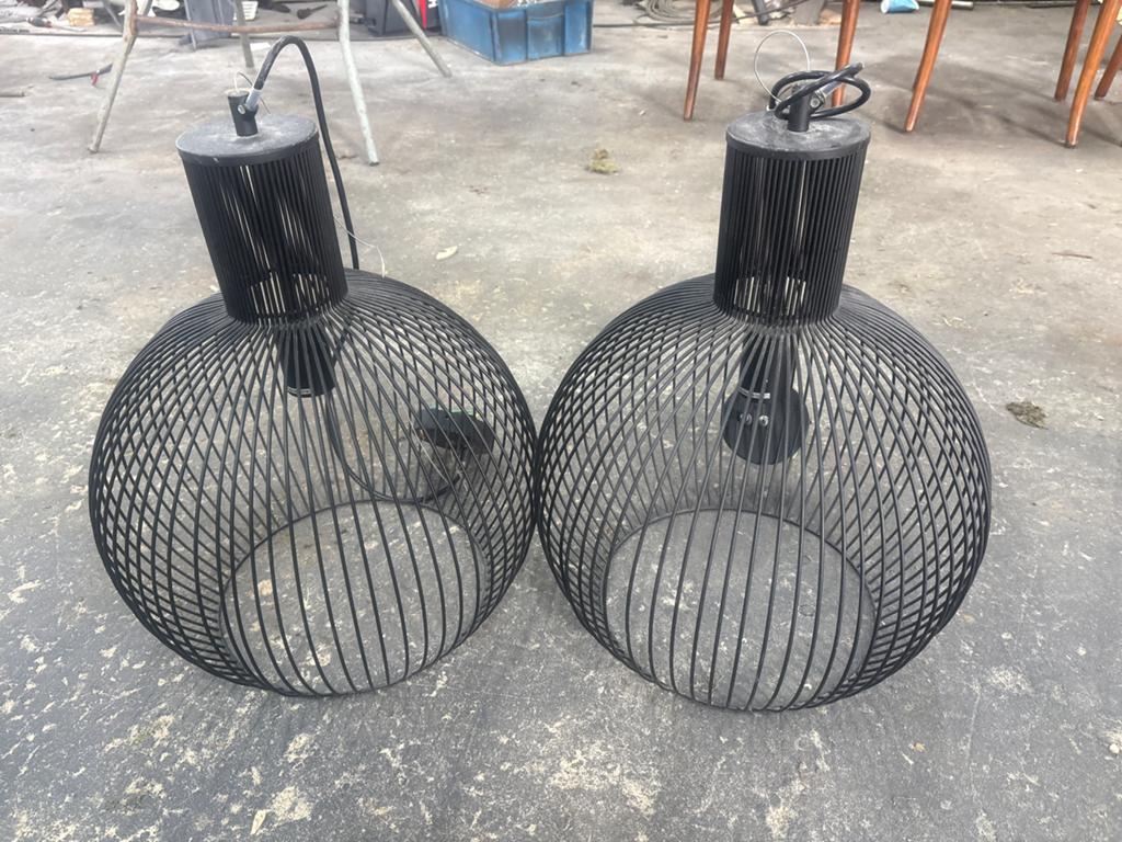 Set van 2 moderne draadstalen hanglampen - Zwart, Ophalen, Zo goed als nieuw