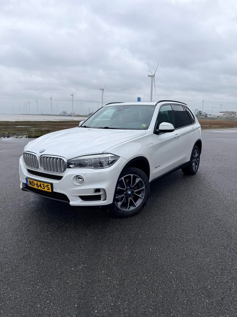 BMW X5 Xdrive 40E Plug-in Hybr Aut8 2017 Wit, Auto's, BMW, X5, 4 cilinders, Wit, Vierwielaandrijving