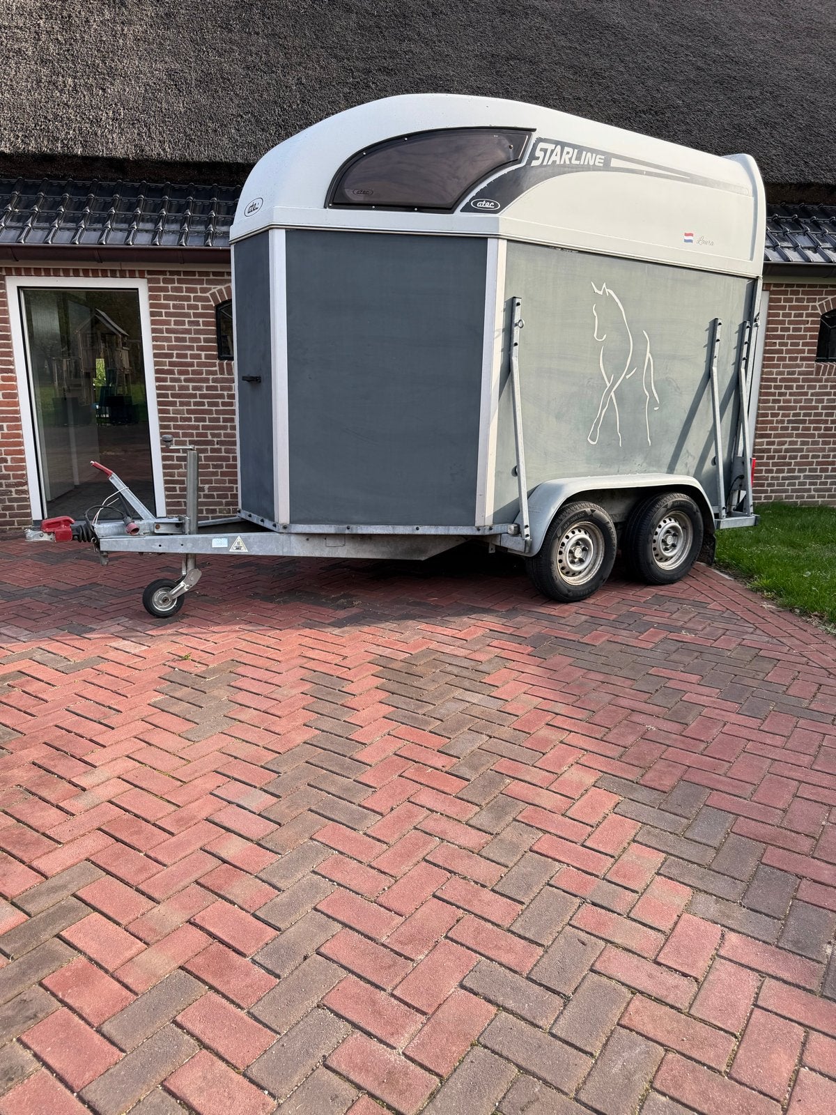Atec Starline 2-paards trailer met rubberen vloer, Ophalen, Gebruikt