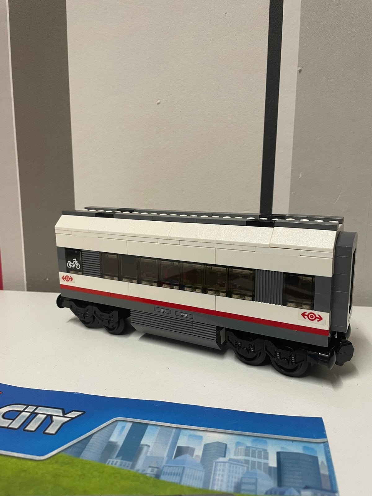 LEGO city 60051 tussenwagon, Kinderen en Baby's, Speelgoed | Duplo en Lego, Ophalen of Verzenden, Zo goed als nieuw