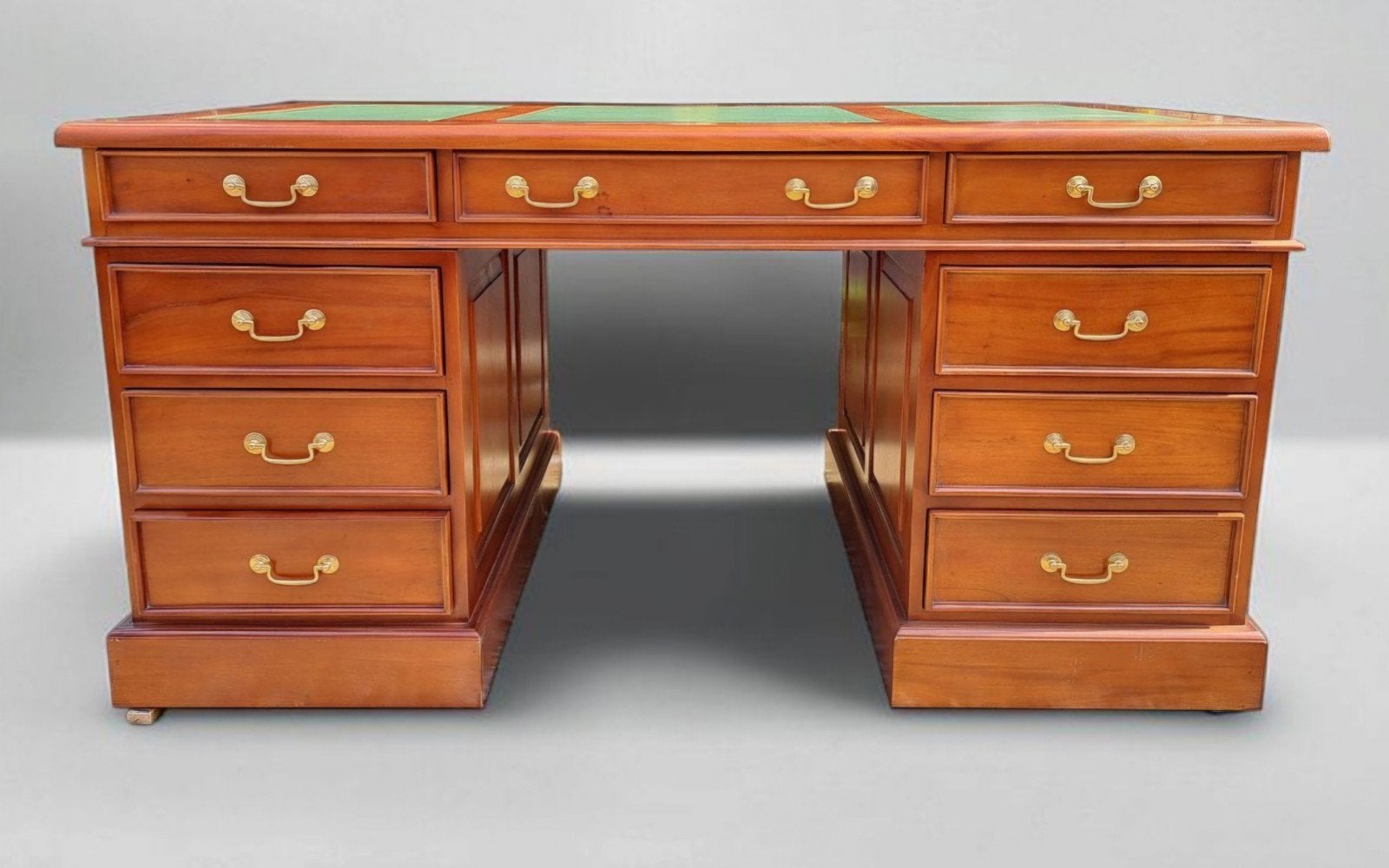 Klassieke Engelse schrijftafel, bureau, desk, met lederen in, Ophalen of Verzenden