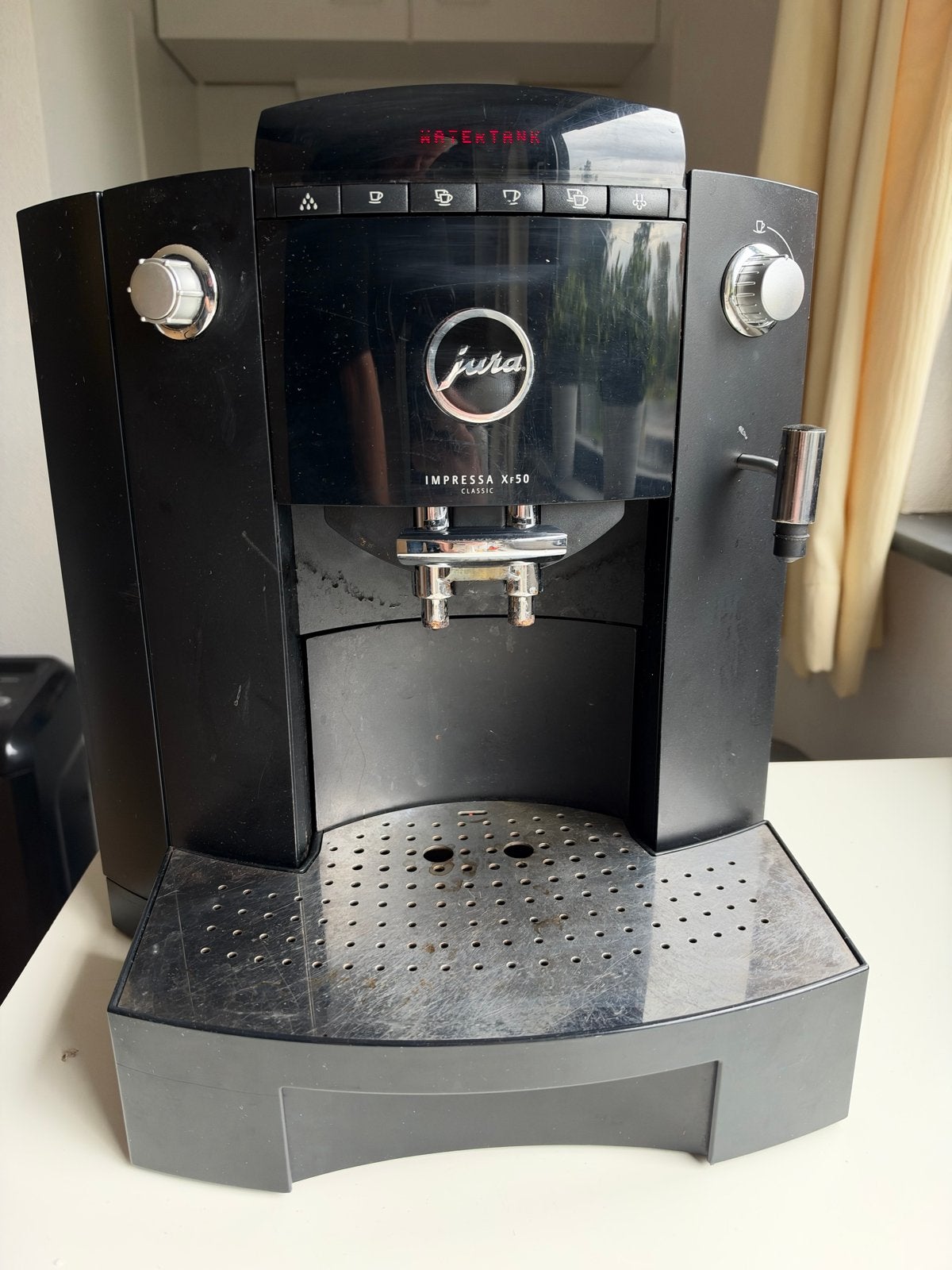 Jura Impressa Xf50 Classic - Defect/Storing, Witgoed en Apparatuur, Ophalen, Afneembaar waterreservoir, 10 kopjes of meer, Koffiemachine