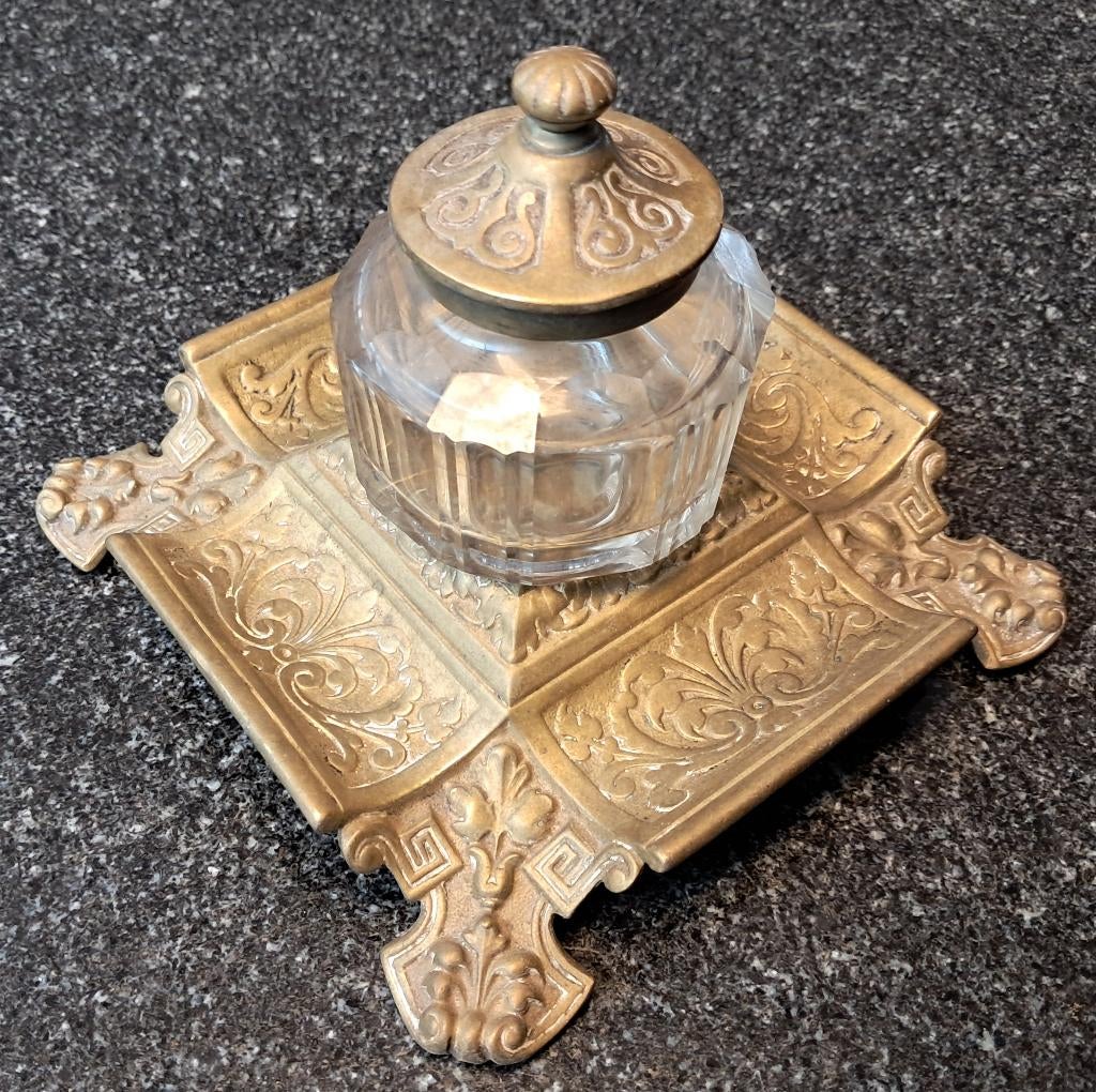 Inktpot kristal op messing onderstel, Antiek en Kunst, Ophalen of Verzenden, Koper