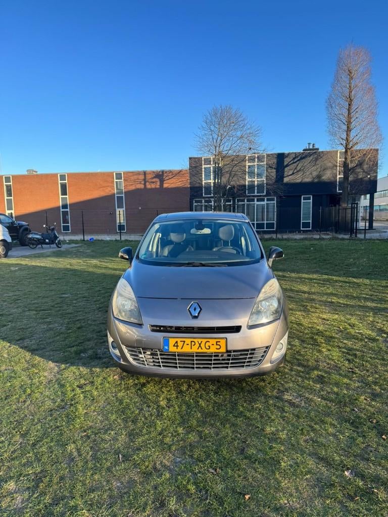 Renault Grand Scenic 2.0 Bose 16V 103KW CVT 5P 2011 Grijs, Auto's, Zwart, 4 cilinders, Origineel Nederlands, Bedrijf