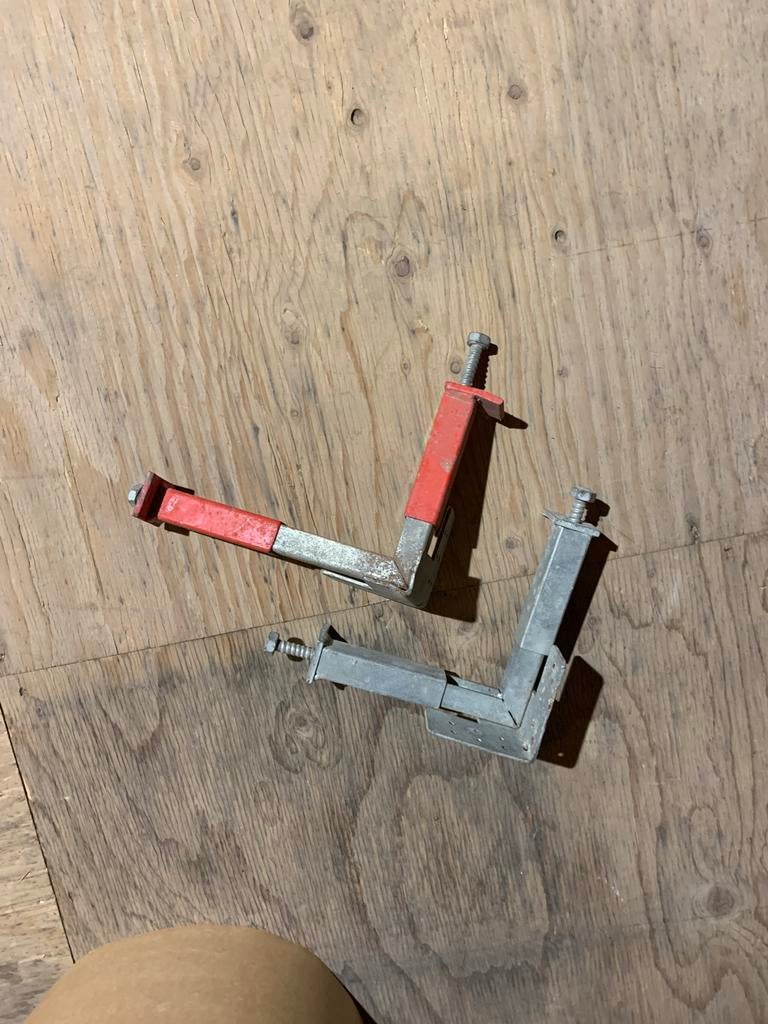 Gevelklemmen - Set van 2, Doe-het-zelf en Verbouw, Ophalen, Gebruikt, Ladder, Minder dan 2 meter