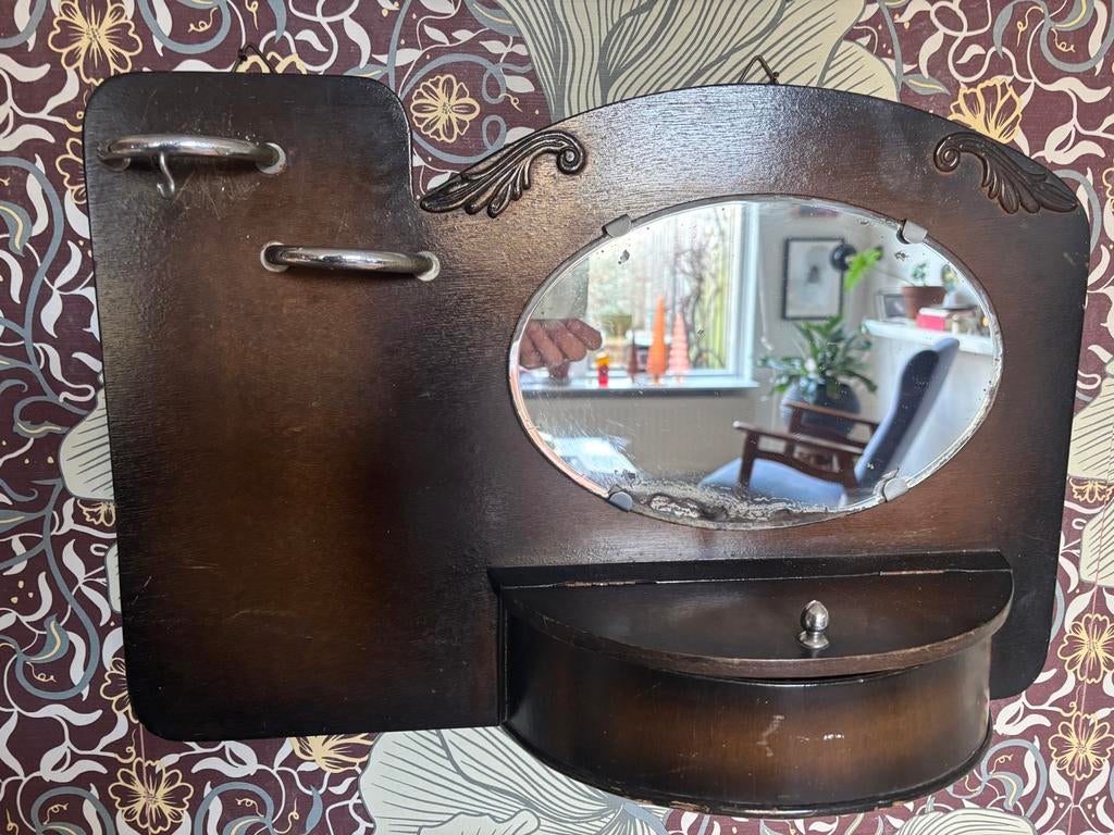 Vintage Wandspiegel met Opbergruimte, Ophalen of Verzenden, Ovaal, 50 tot 100 cm, Minder dan 100 cm