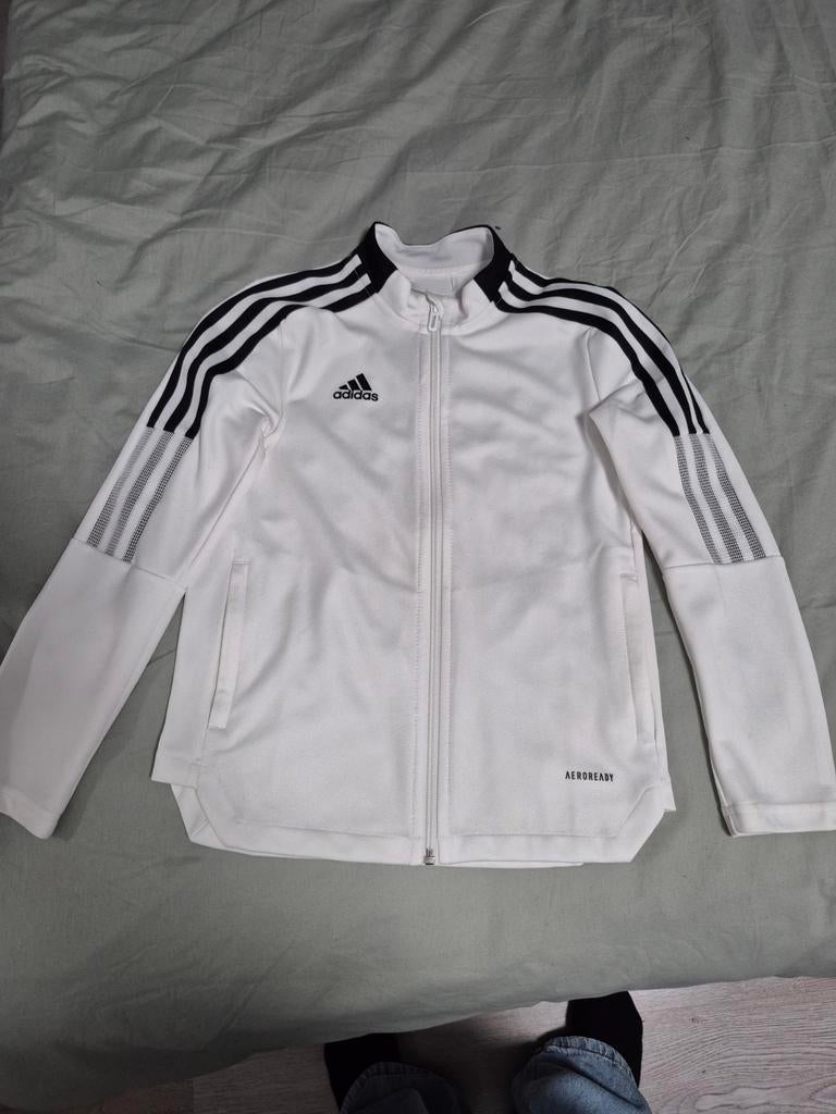 Adidas Vest Maat 140 (9/10 jaar) - Zo goed als nieuw, Adidas, Jongen of Meisje, Trui of Vest, Ophalen of Verzenden