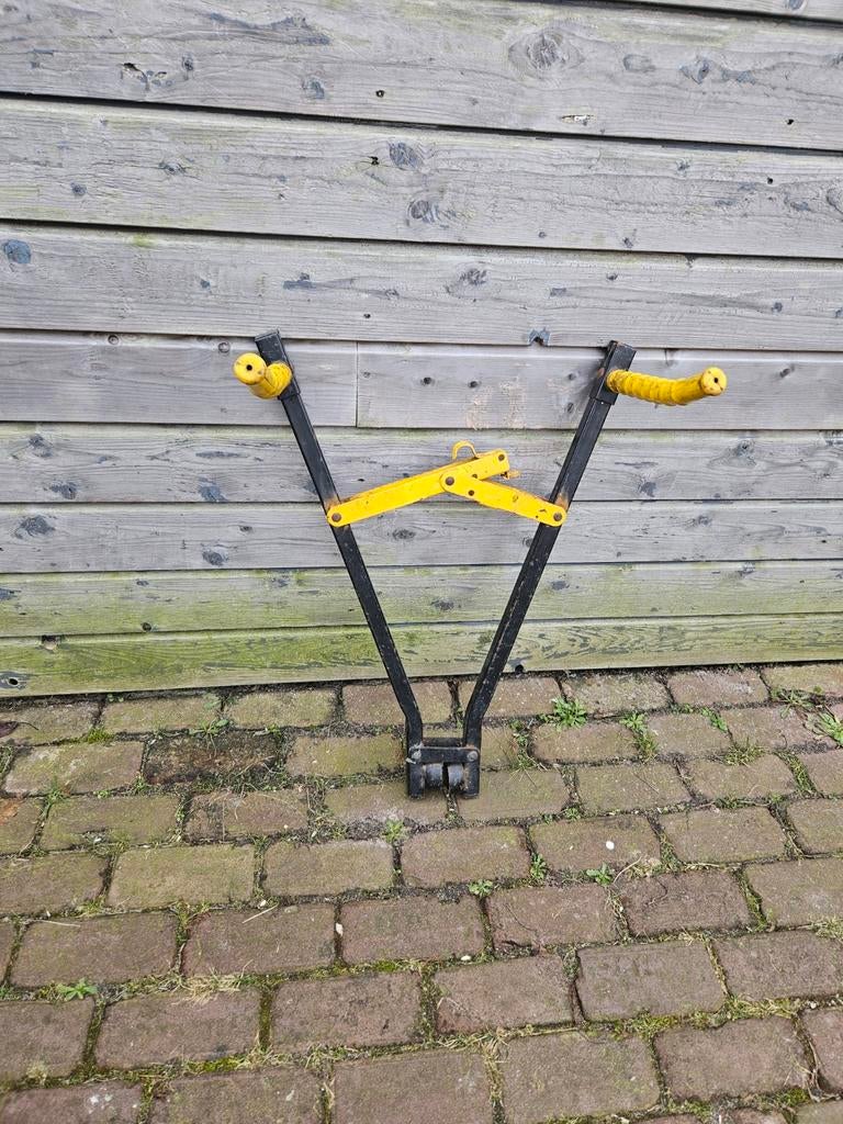 VERKOCHT Fietsendrager (schaar), Ophalen of Verzenden, Trekhaakdrager
