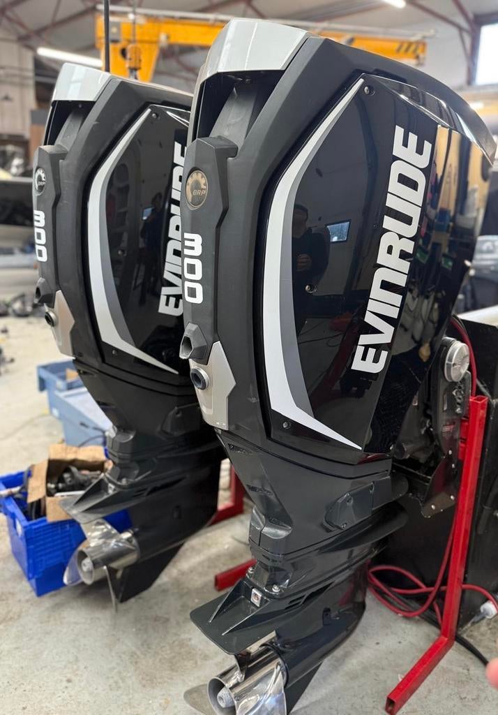 Evinrude G2 300 pk - Set Krachtige Buitenboordmotoren, Watersport en Boten, Buiten- en Binnenboordmotoren, Ophalen, Gebruikt, 30 pk of meer