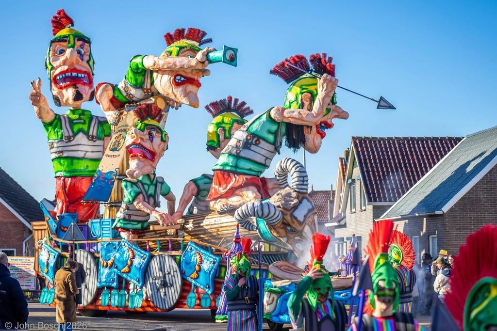 Poppen (los) carnavalswagen - !! IN PRIJS VERLAAGD!!, Ophalen of Verzenden, Gebruikt, Versiering, Carnaval