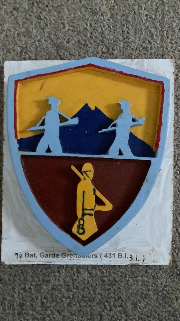 KNIL 7e Bataljon Garde Grenadiers, Ophalen of Verzenden, Landmacht, Nederland, Embleem of Badge