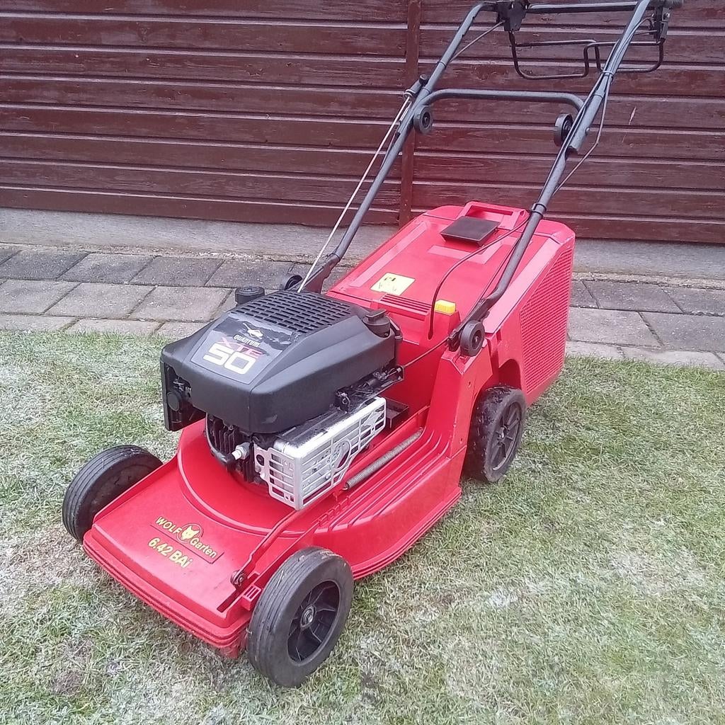 WOLF GRASMAAIER ZELFRIJDEND BENZINE MAAIER, Tuin en Terras, Grasmaaiers, Ophalen, Cirkelmaaier, Gebruikt, 40 t/m 49 cm