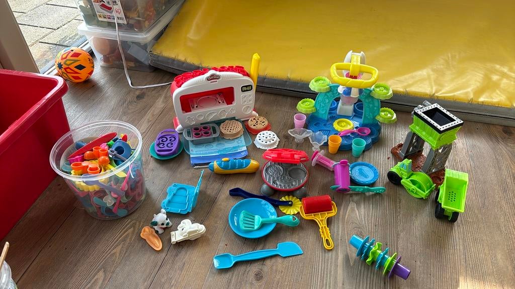 Play doh , speelgoed voor bij klei, Ophalen of Verzenden, Zo goed als nieuw, Jongen of Meisje