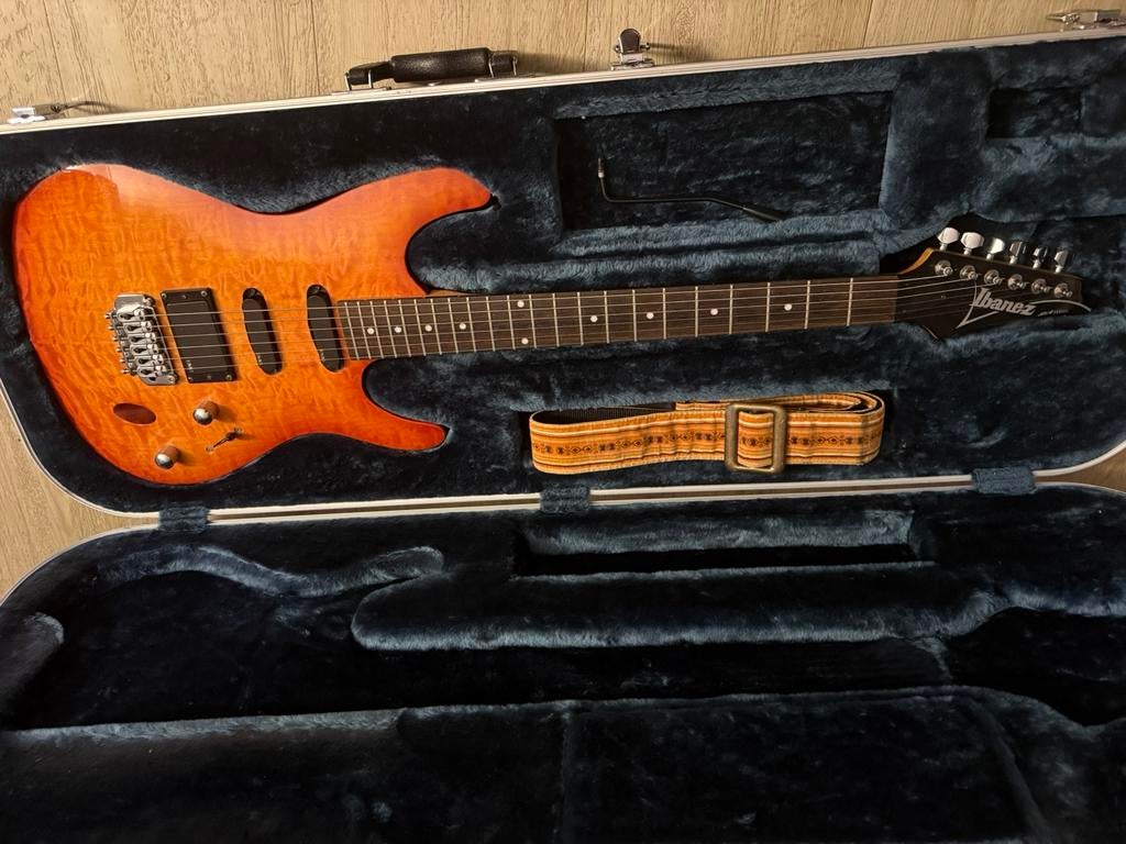 Ibanez SA160QM electric guitar, Muziek en Instrumenten, Behuizingen en Koffers, Ophalen, Zo goed als nieuw