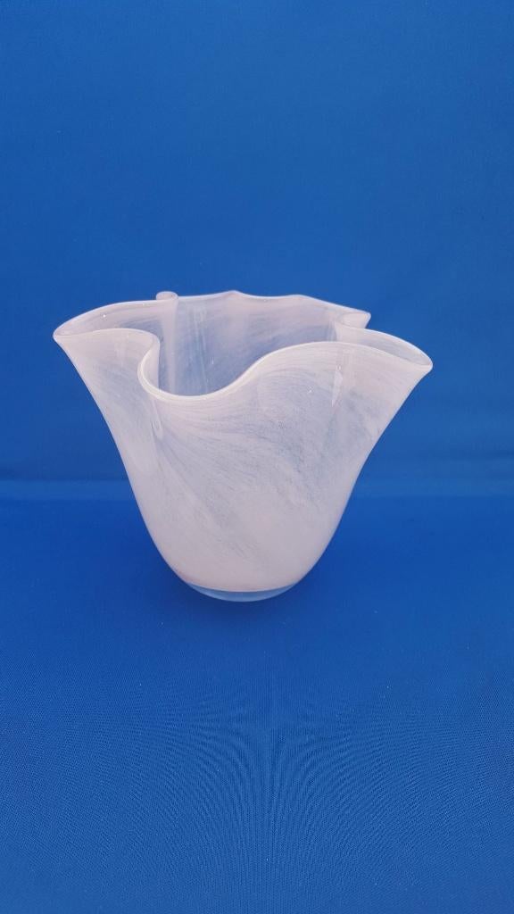 Servetvaas, geblazen vaas, roze, 13cm, puntgaaf. 3A26/14, Tweedehands verkoop, Tweedehands verkoop, Gebruikt, Overige kleuren