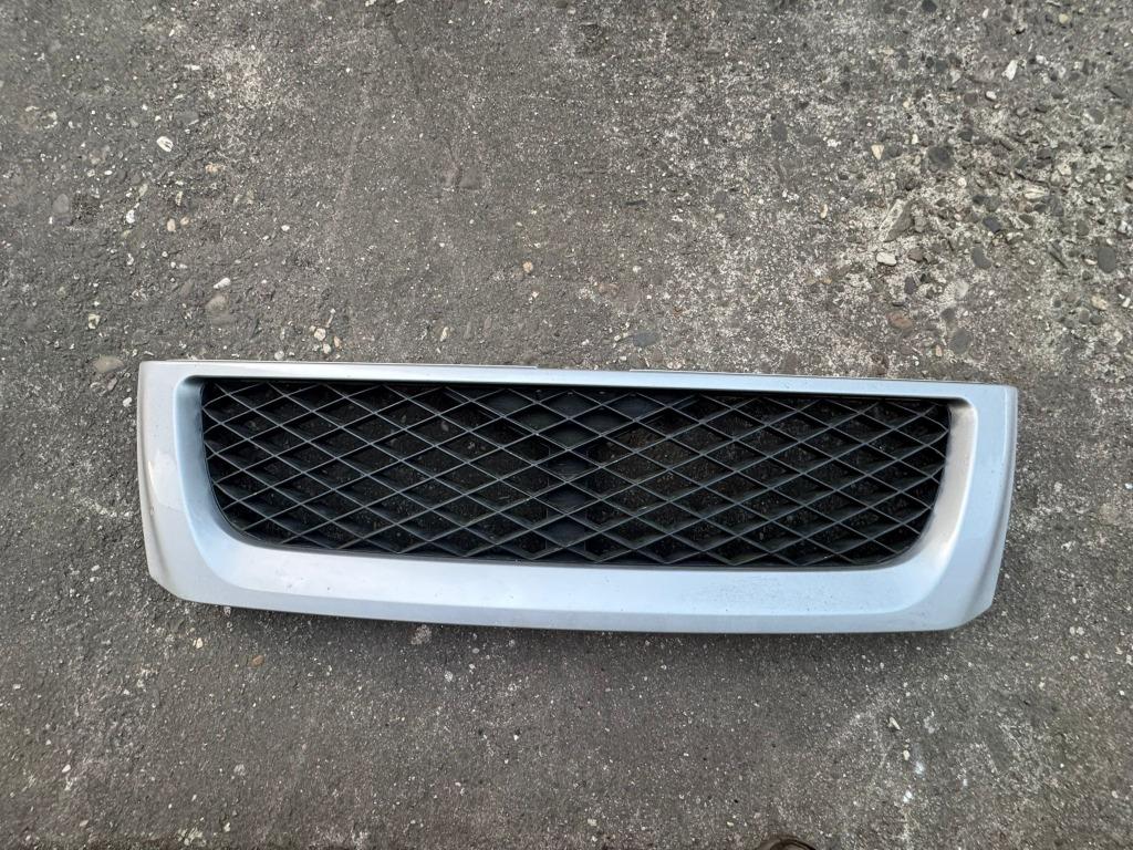 Subaru Forester prefacelift embleelose grill, Auto-onderdelen, Carrosserie en Plaatwerk, Bumper, Subaru, Voor, Gebruikt, Ophalen of Verzenden