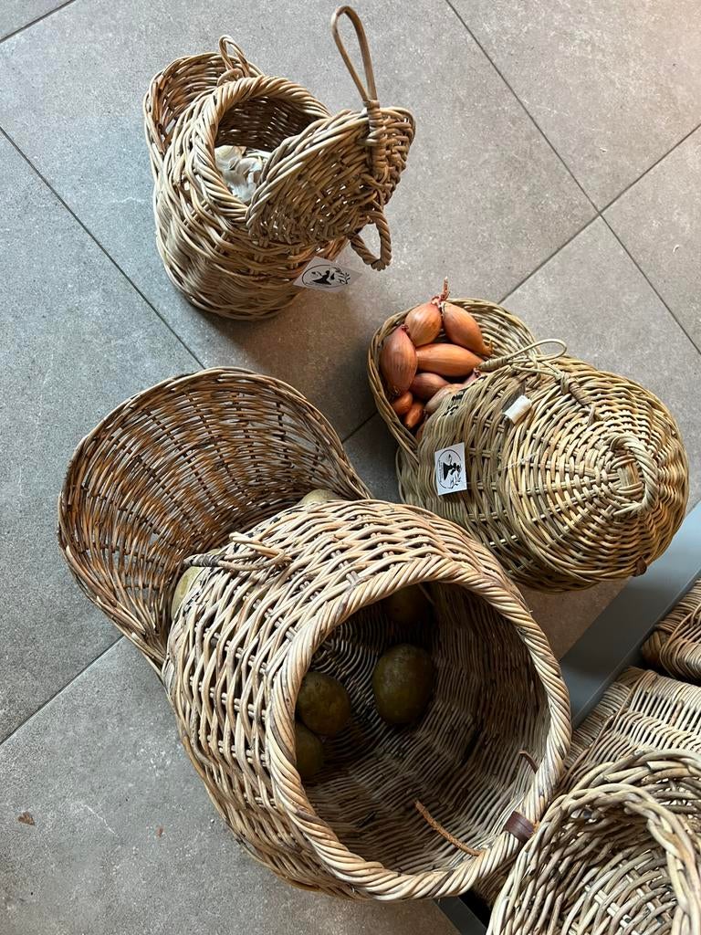 Rotan manden aardappelen €25 (uien €17,50, knoflook €12,50), Huis en Inrichting, Ophalen of Verzenden, Nieuw, Rechthoekig, Riet