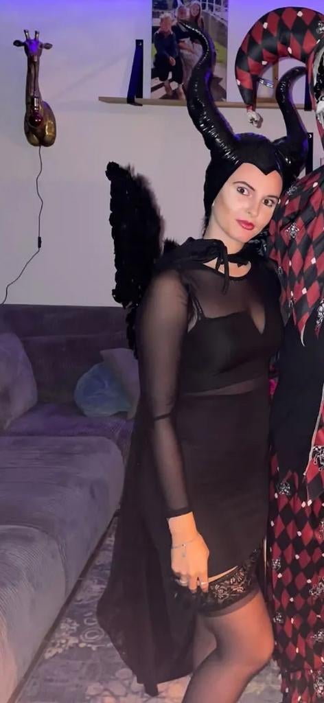 Maleficent Outfit - Hoorns, Vleugels & Cape, Maat 38/40 (M), Ophalen of Verzenden, Zo goed als nieuw, Geen merk
