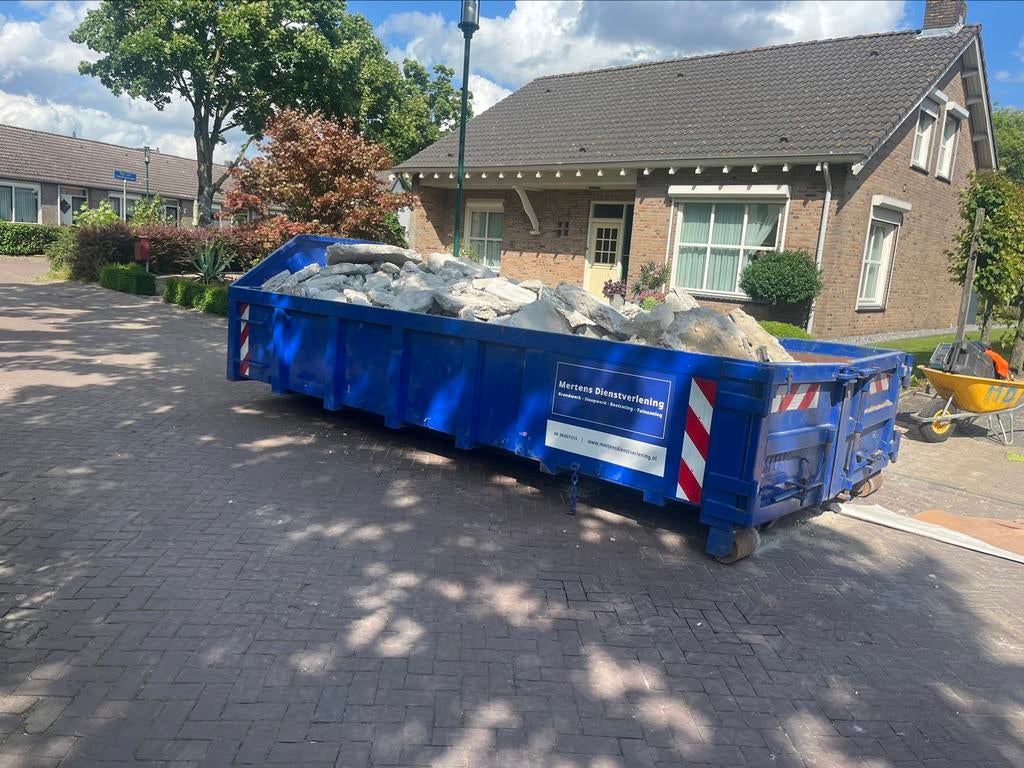 Container verhuur puincontainer grondcontainer puin afvoeren, Ophalen
