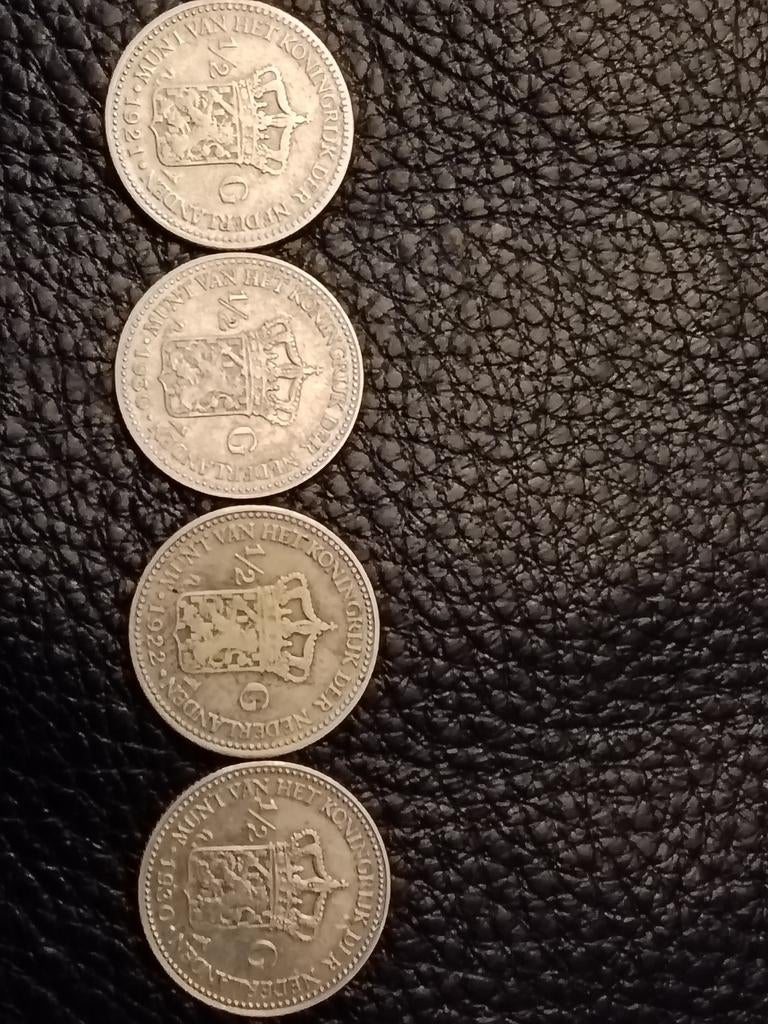 4 zilveren halve guldens 1921 1922  en 2 uit 1930, Postzegels en Munten, Munten | Nederland, Ophalen of Verzenden, Koningin Wilhelmina