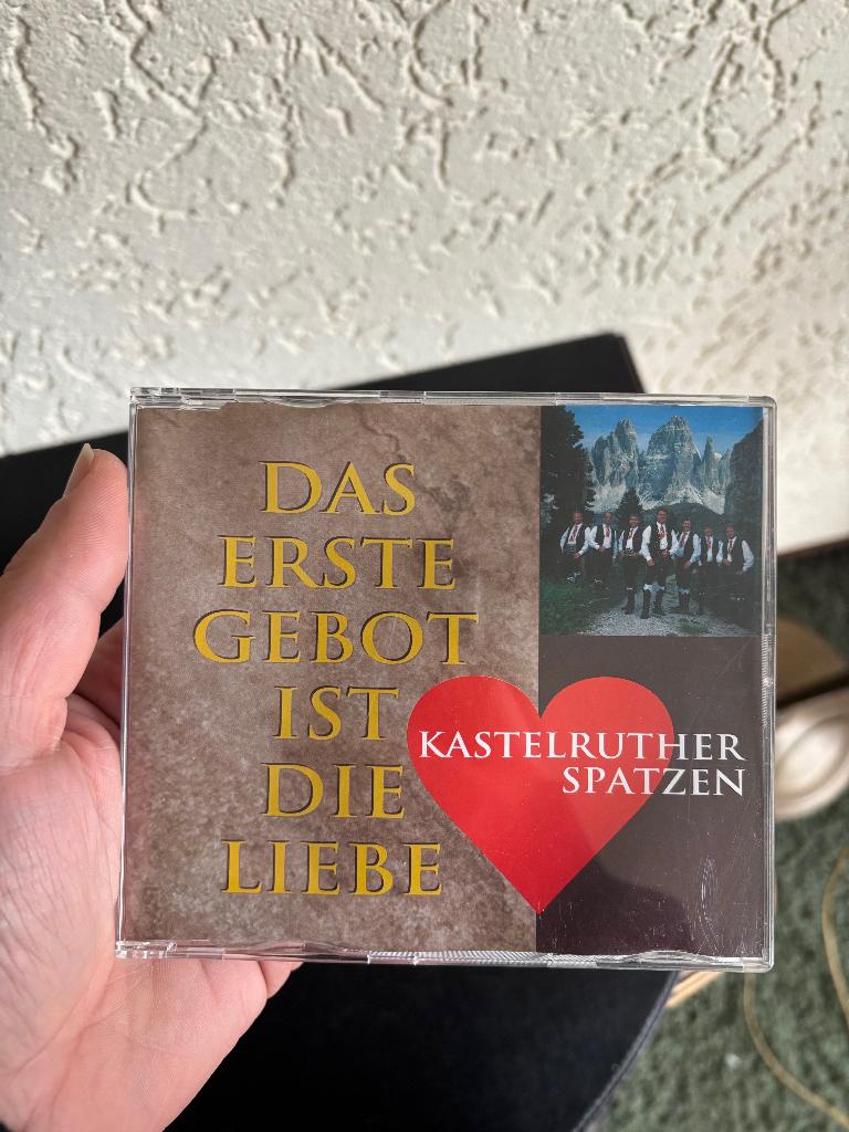 Kastelruther Spatzen - Das Erste Gebot Ist Die Liebe - 1995, 1 single, Ophalen of Verzenden, Zo goed als nieuw, Nederlandstalig