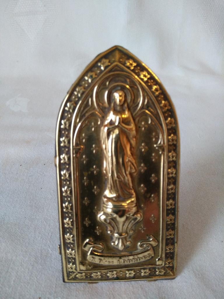 latoen-koper 'souvenir de Lourdes'' 10 cm hoog, gotisch, Antiek en Kunst, Ophalen of Verzenden