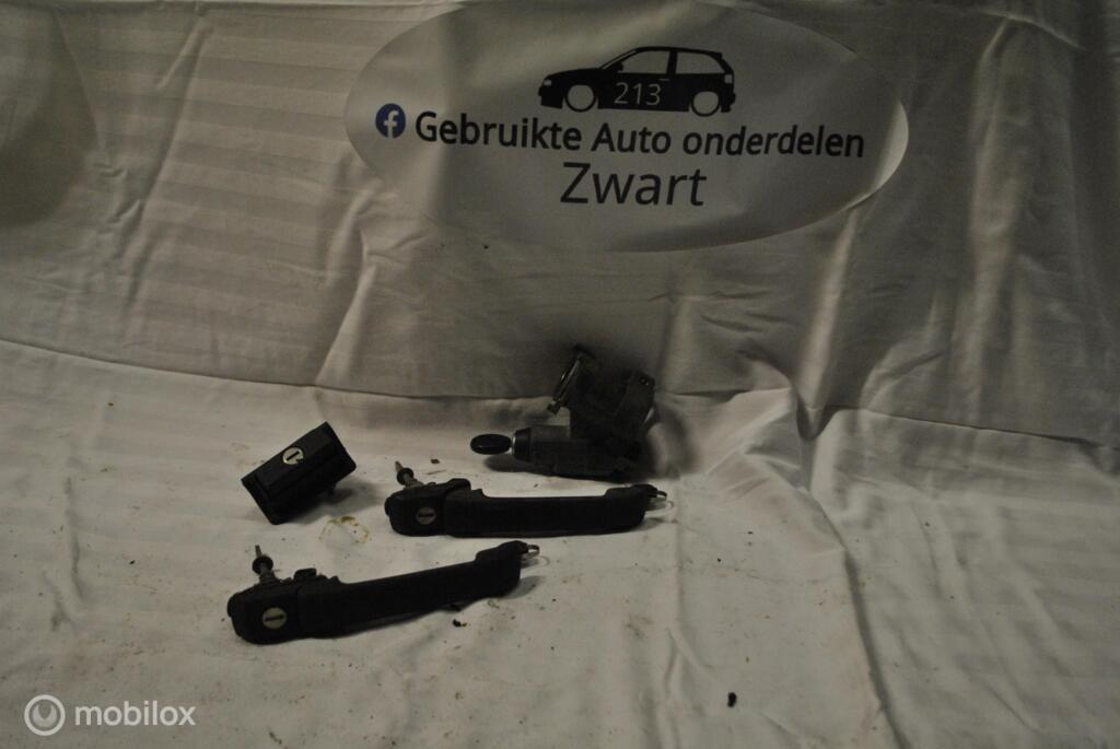 Slotenset Vw Golf III ('91-'97) C357905851D, Auto-onderdelen, Gebruikt, Volkswagen, Ophalen of Verzenden, Volkswagen