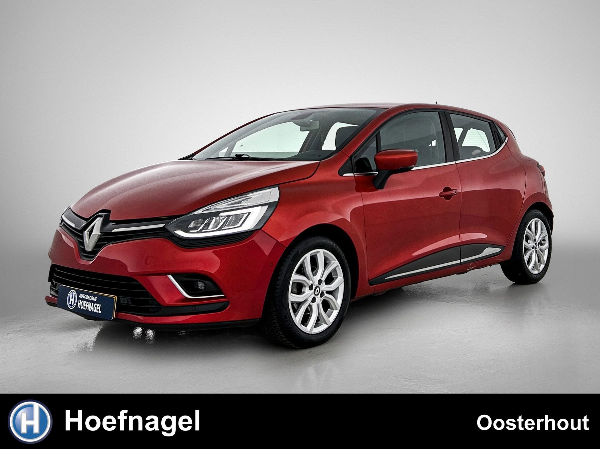 Renault Clio 0.9 TCe Bose | Trekhaak | Camera | Navigatie |, 898 cc, Leder en Stof, 49 €/maand, Handgeschakeld