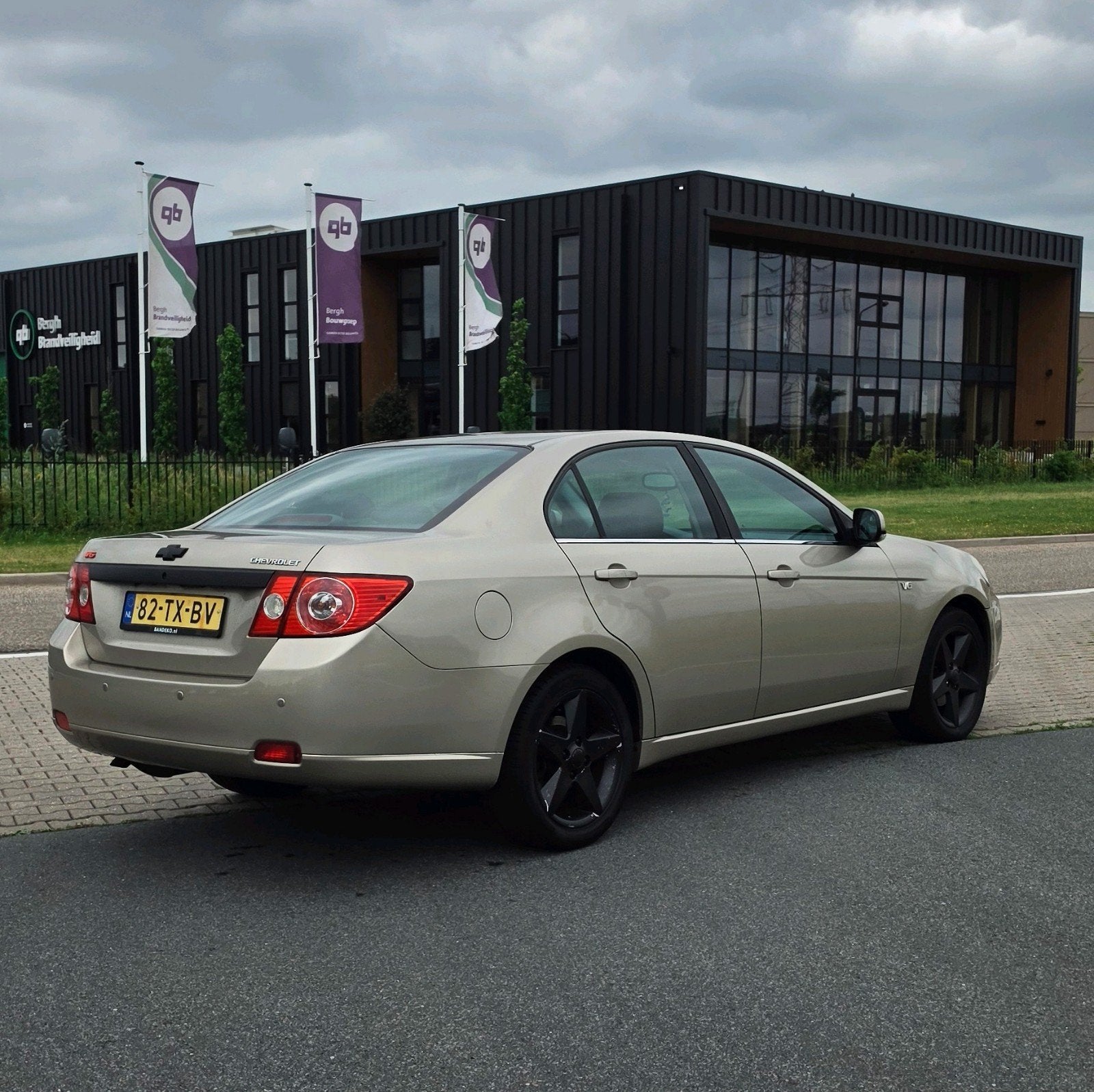 Chevrolet Epica 2.5 AUT 2007 - Vol opties - LEES TEKST, Auto's, Zwart, 156 pk, 700 kg, Beige
