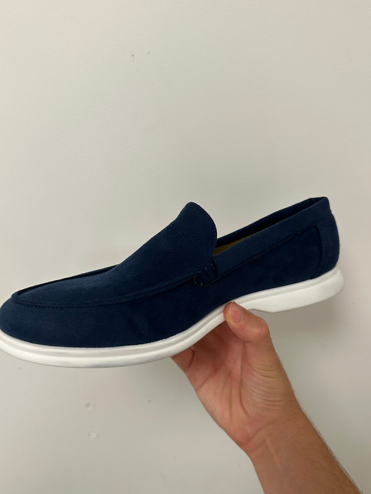 Nieuwe marineblauwe suède loafers, maat 43, Kleding | Heren, Schoenen, Ophalen of Verzenden, Nieuw, Blauw, Loafers