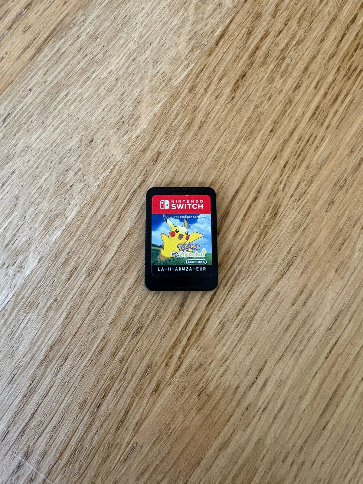 Nintendo Switch: Pokémon Let's Go, Pikachu!, Ophalen, 1 speler, Zo goed als nieuw, Role Playing Game (Rpg)