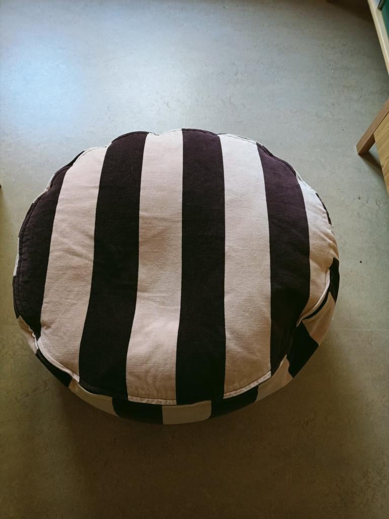 Fluwelen poef "Confect" van Oyoy in aubergine en zacht roze, Ophalen of Verzenden, Rond, Minder dan 50 cm, Minder dan 50 cm