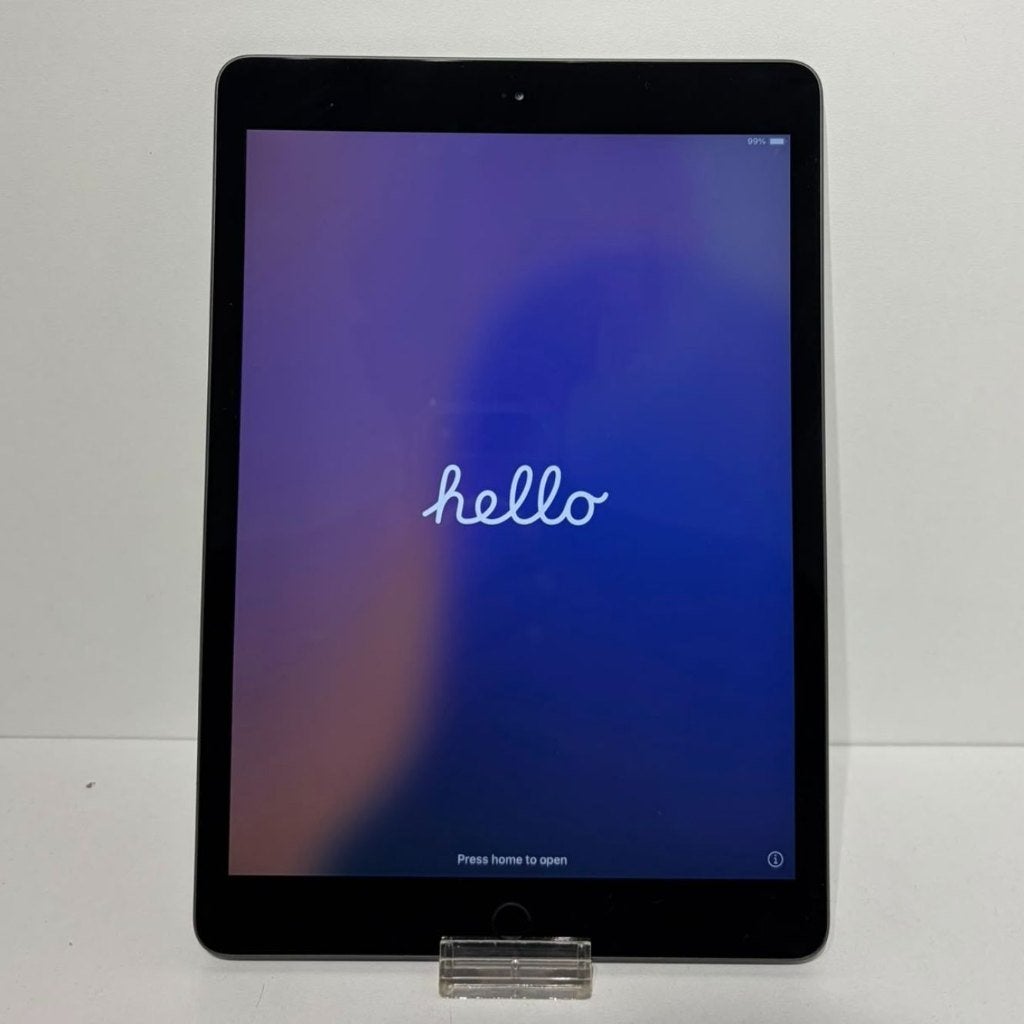 iPad 2020 8th Gen 32GB Grijs Nette Staat met Lader, 10 inch, 8th, Bescherming voor- en achterkant, Ophalen of Verzenden